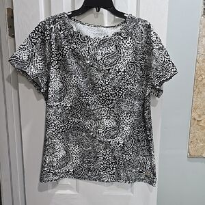 Jones New York Black and White Top